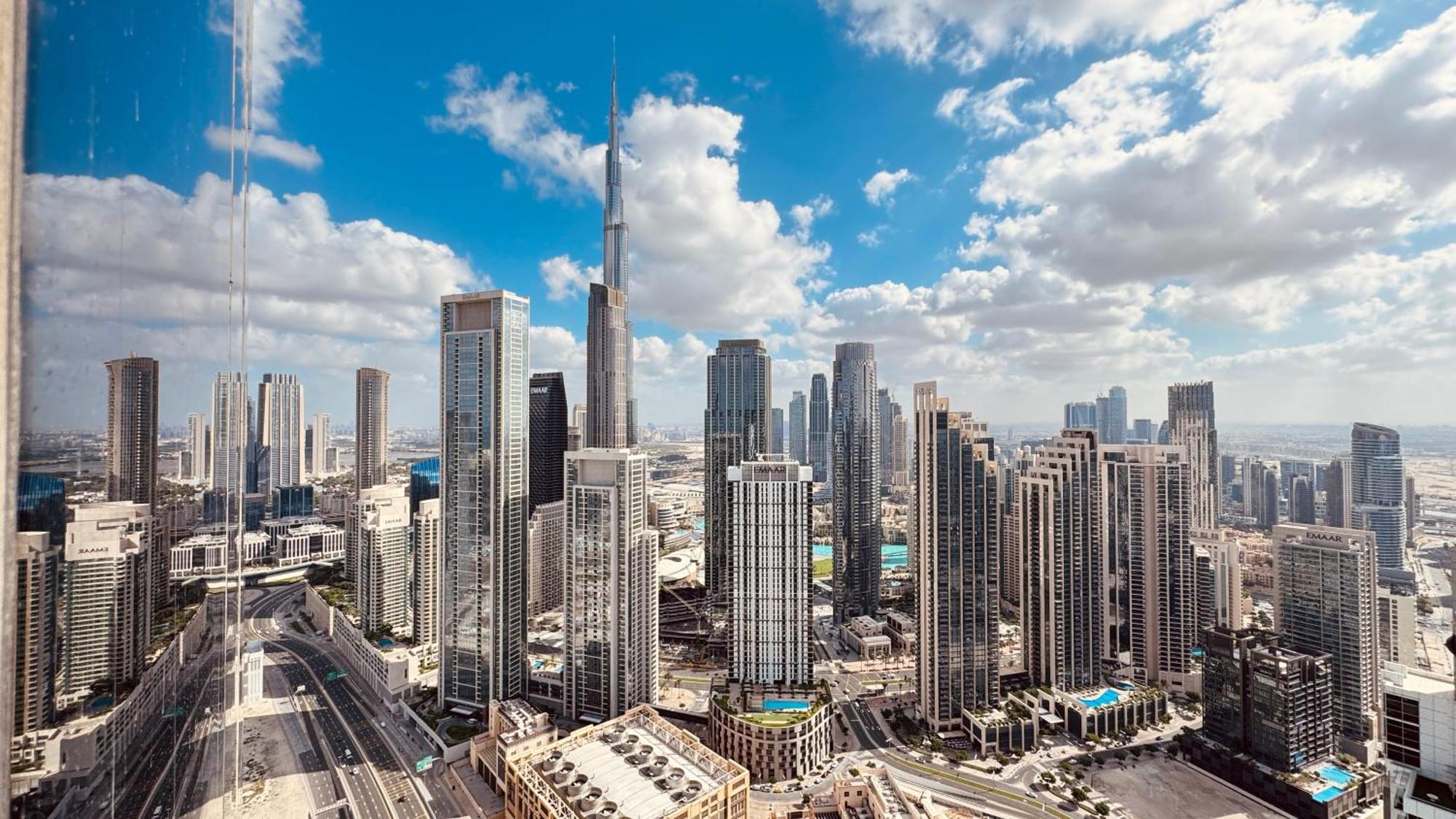 Paramount Tower And Residences With Infinity Sky Pool Appartamento Dubai